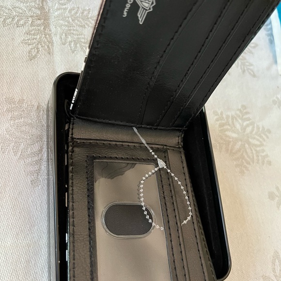 Disney Mickey Mouse Trifold Wallet - Picture 5 of 5
